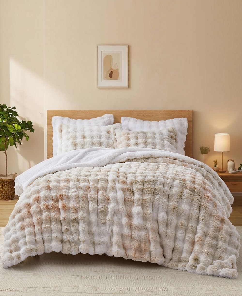 UNIKOME Faux Fur Reversible Comforter, King