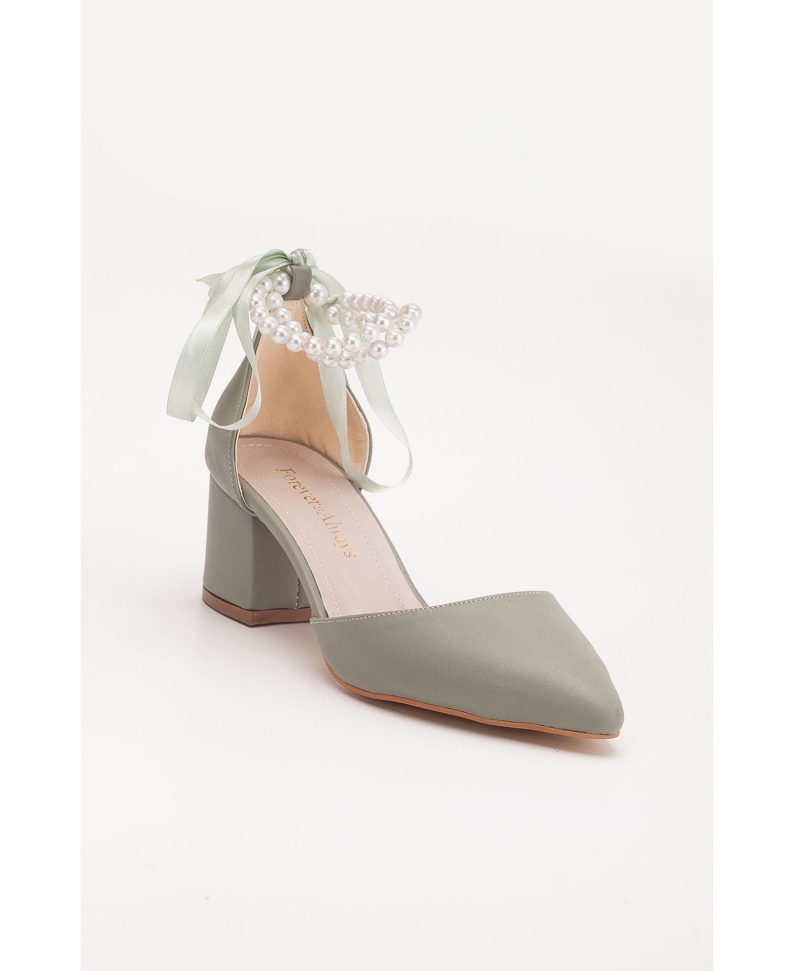 Женские туфли Forever & Always Shoes Miranda Low Block Heels с жемчугом