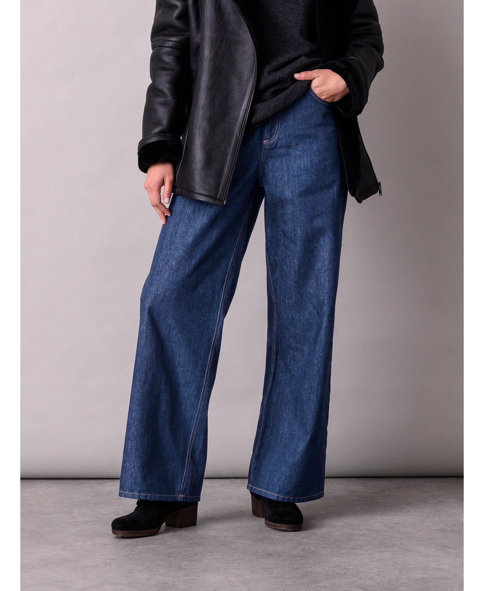 Celtic & Co. Women's Wide Leg Jean