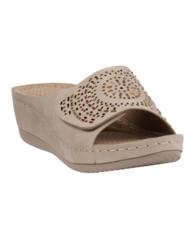 GC Shoes Женские босоножки Adrina Embellished Wedge