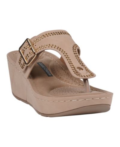 Женские сандалии-таби GC Shoes Alani Embellished Thong Wedge