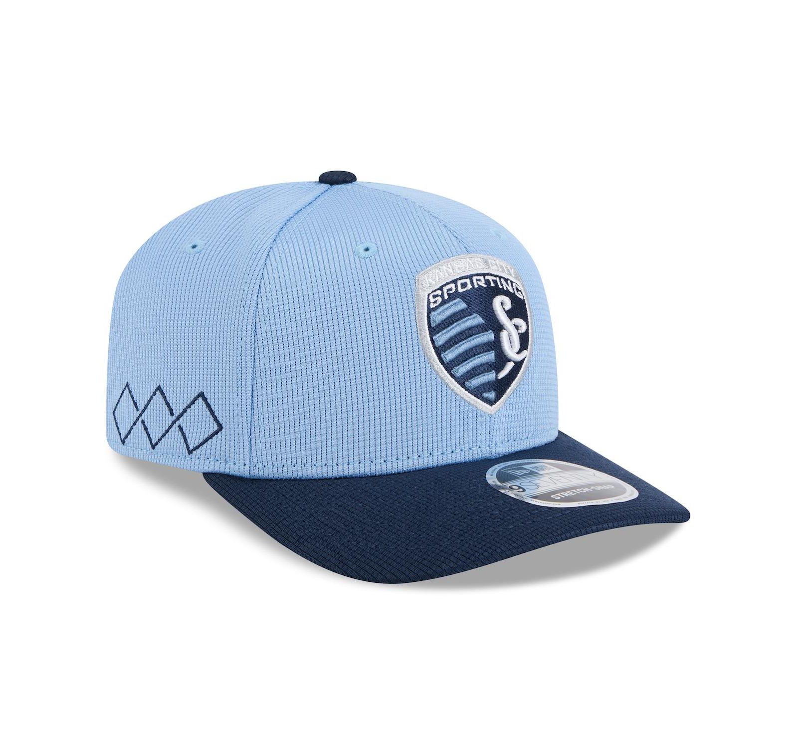 Мужская кепка New Era Sky Blue/Navy Sporting Kansas City 2025 Jersey Hook 9SEVENTY Stretch-Snap