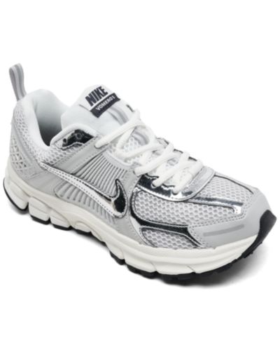 Кроссовки Nike Big Kids Vomero 5