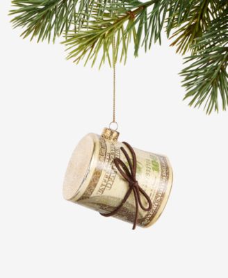 Holiday Lane Eclectic Charm стеклянное украшение в виде свернутой 100-долларовой купюры