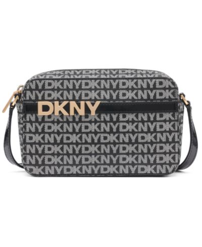 Маленькая сумка-камера DKNY Avril с логотипом