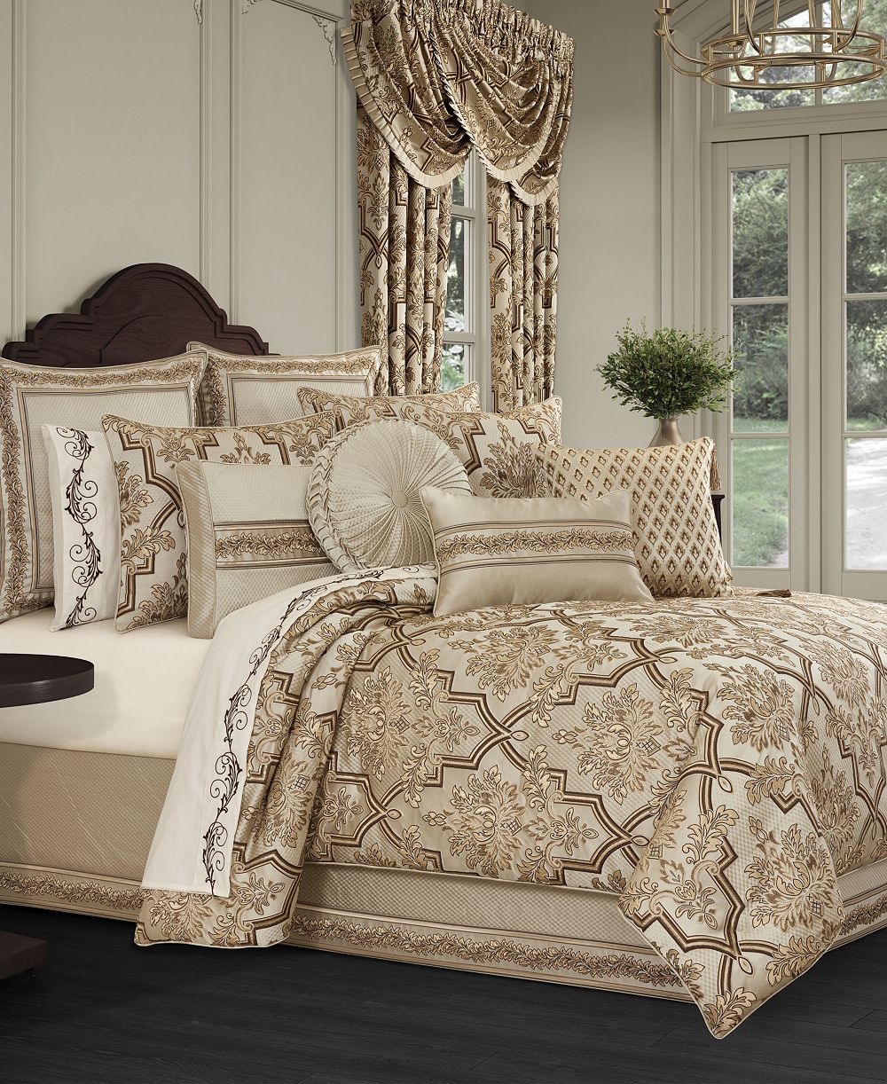 Комплект J Queen New York Gold Coast 4-Pc. Comforter Set, Queen