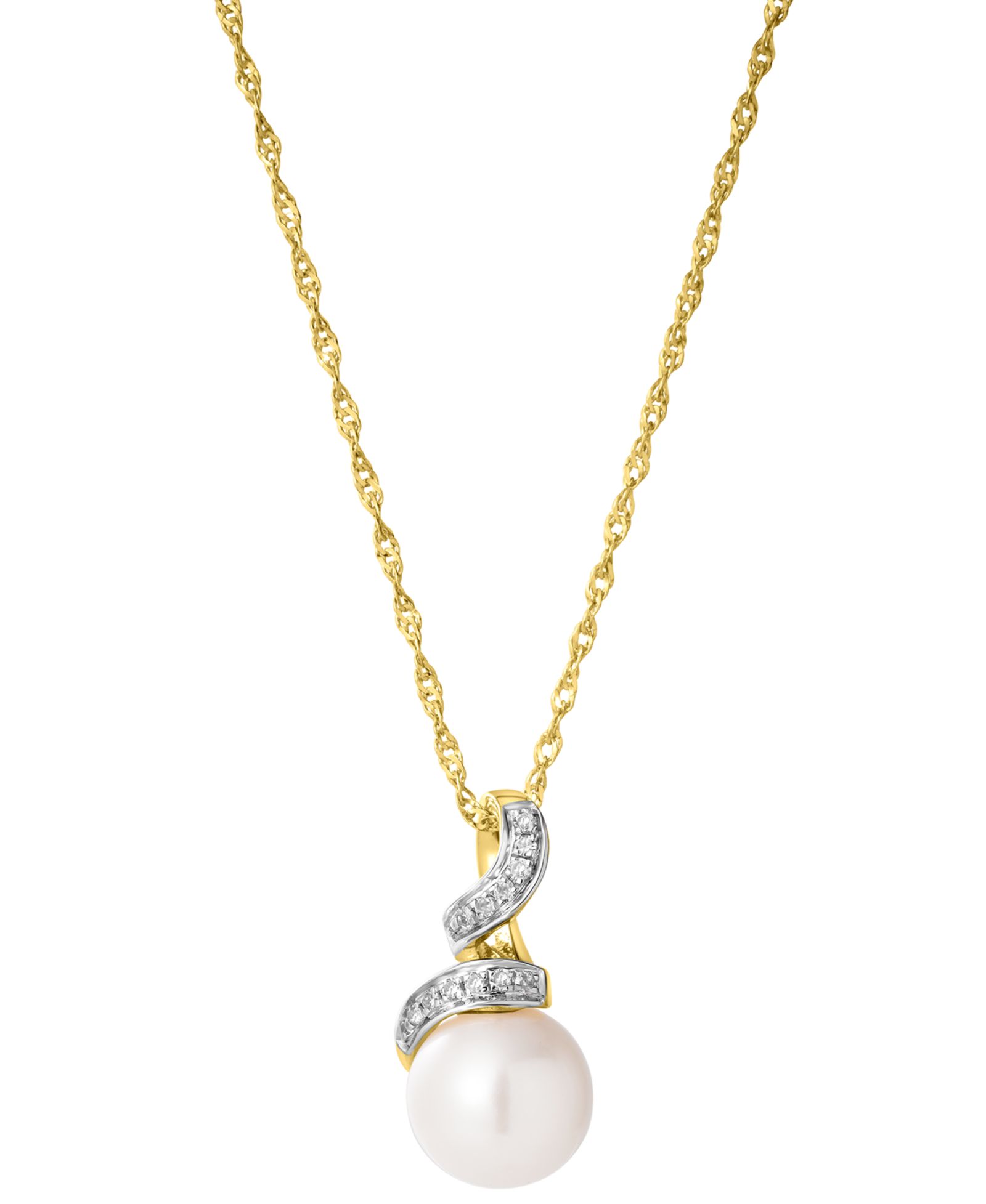 Macy's Fresh Water Pearl (8mm) and Diamond (0.3 ct. t.w.) Accent Pendant Necklace в 14k Yellow Gold