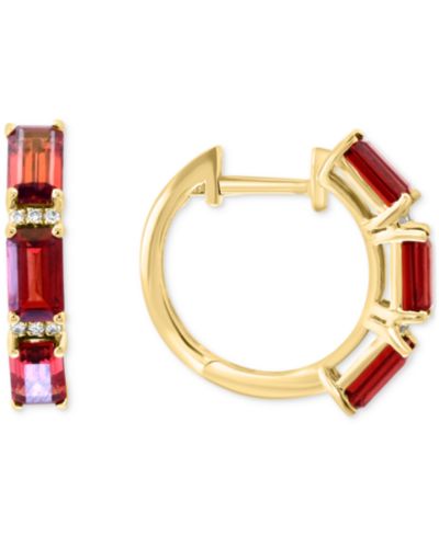 Серьги-кольца EFFY® с гранатом (2-3/8 ct. t.w.) и бриллиантовыми акцентами из желтого золота 14k, 0.75"