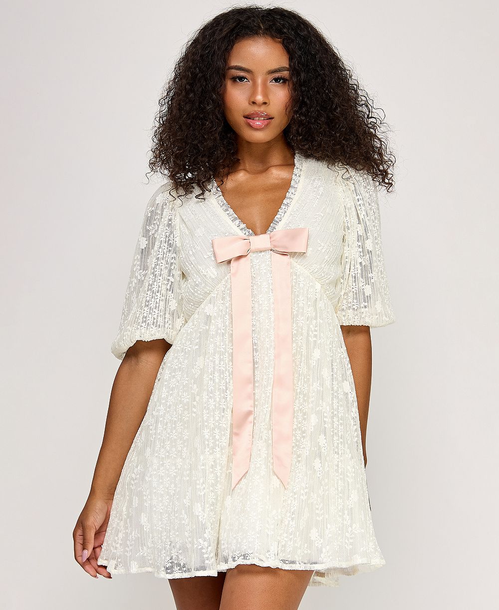 SENI & CADE Juniors' V-Neck Lace Babydoll Dress