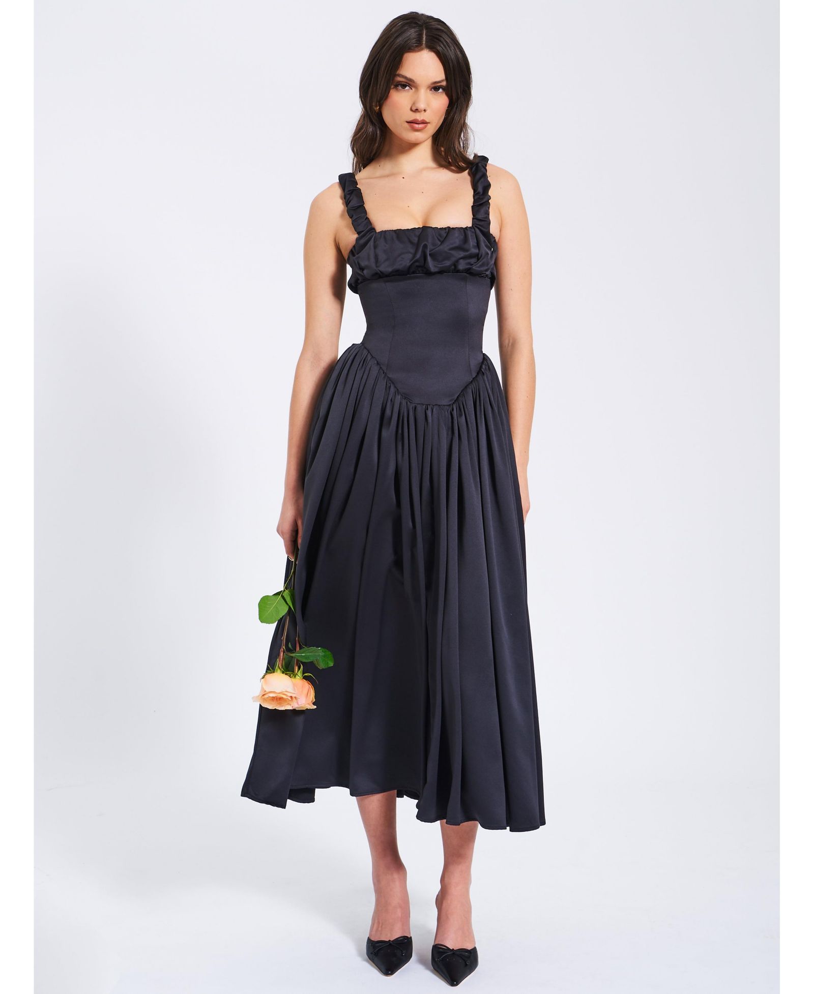 Женское макси-платье Miss Circle Noreen Black Satin Drop Waist Sundress