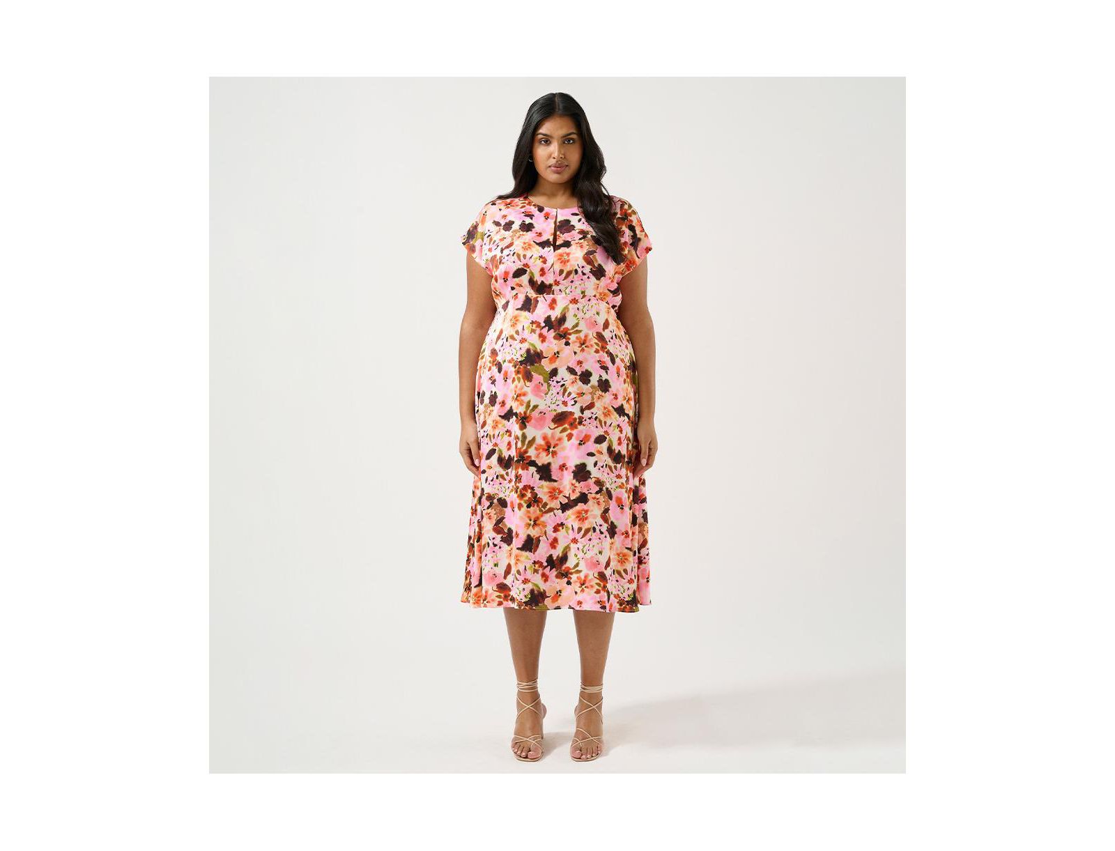 Платье миди ESTELLE Atreides Floral Satin с вырезом, Plus size