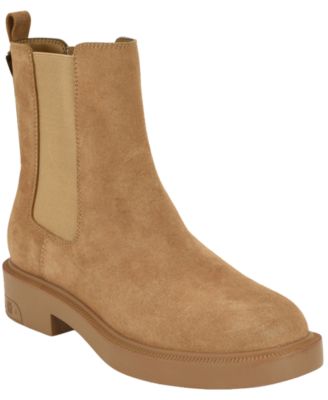 GUESS Women's Fynli Double Gore Chelsea Booties