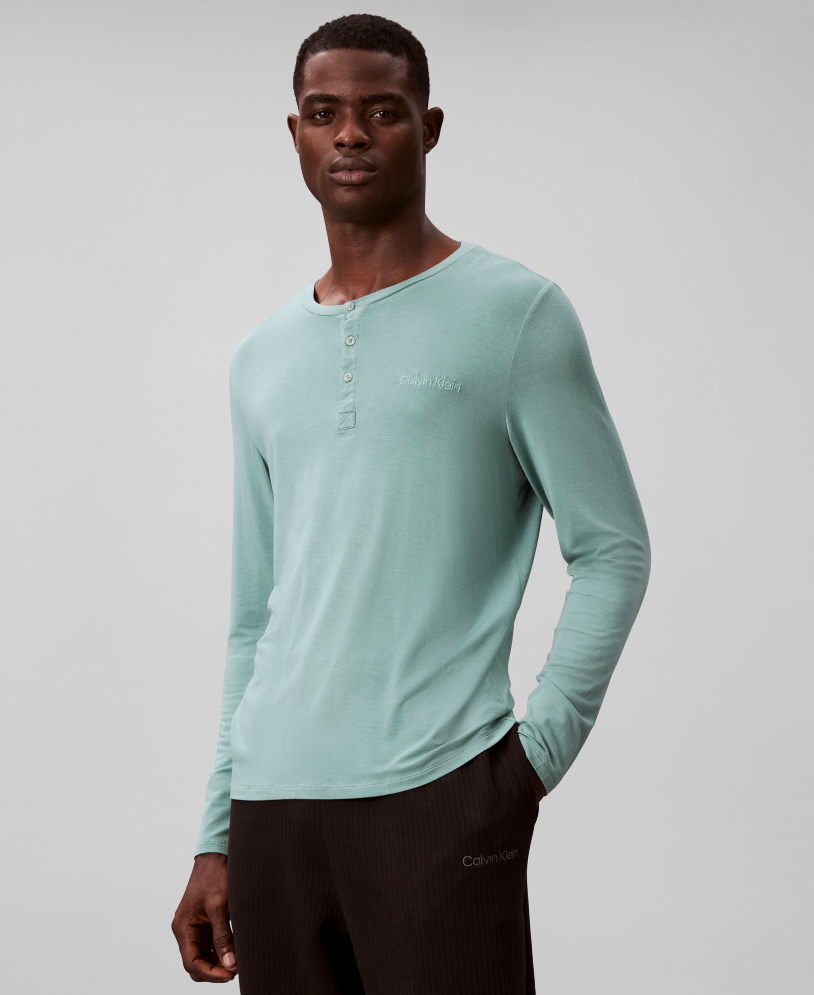 Calvin Klein Мужской Henley Neck Sleep Top