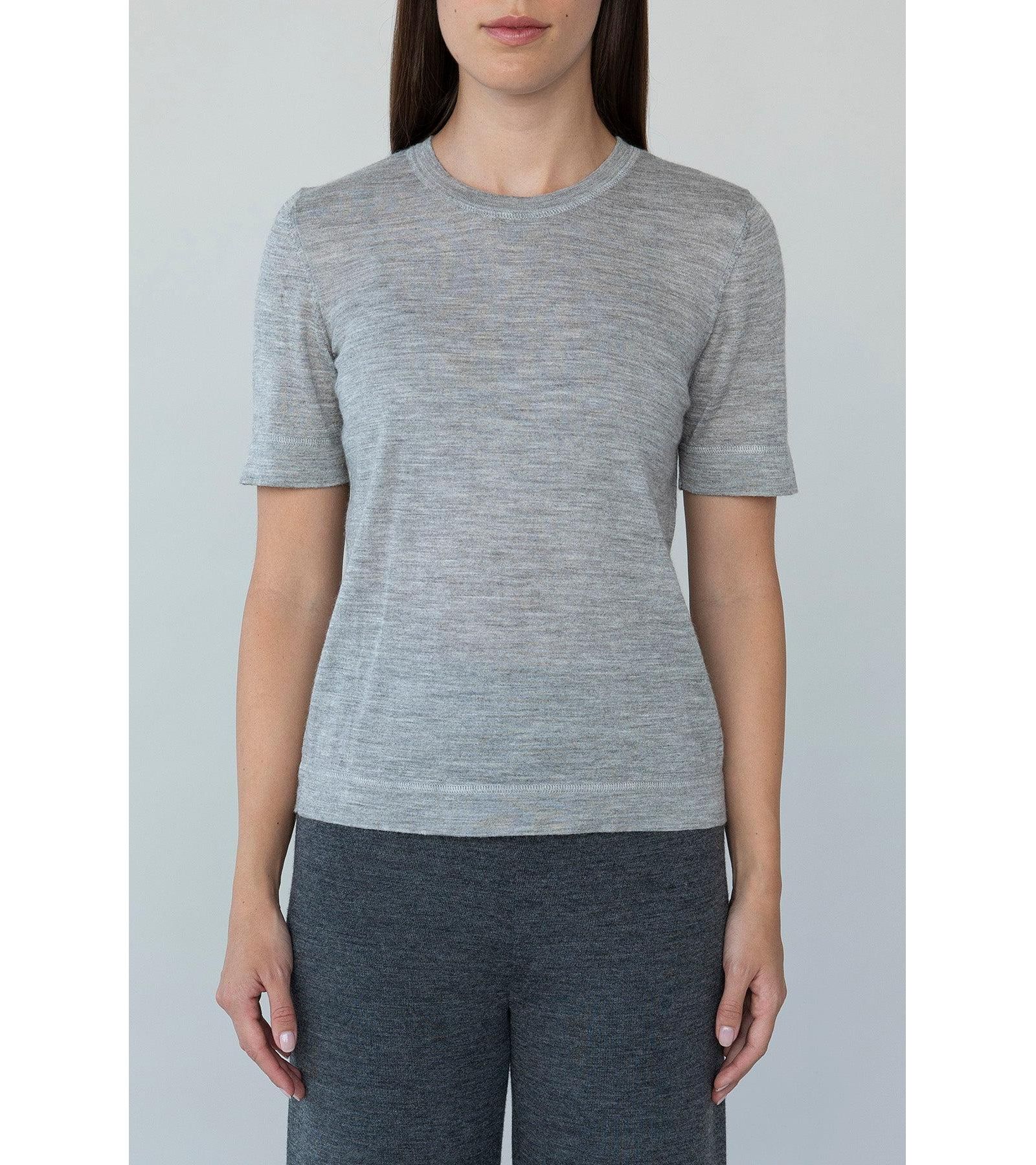 Женский джемпер SSKEIN Crew Neck Sweater Tee
