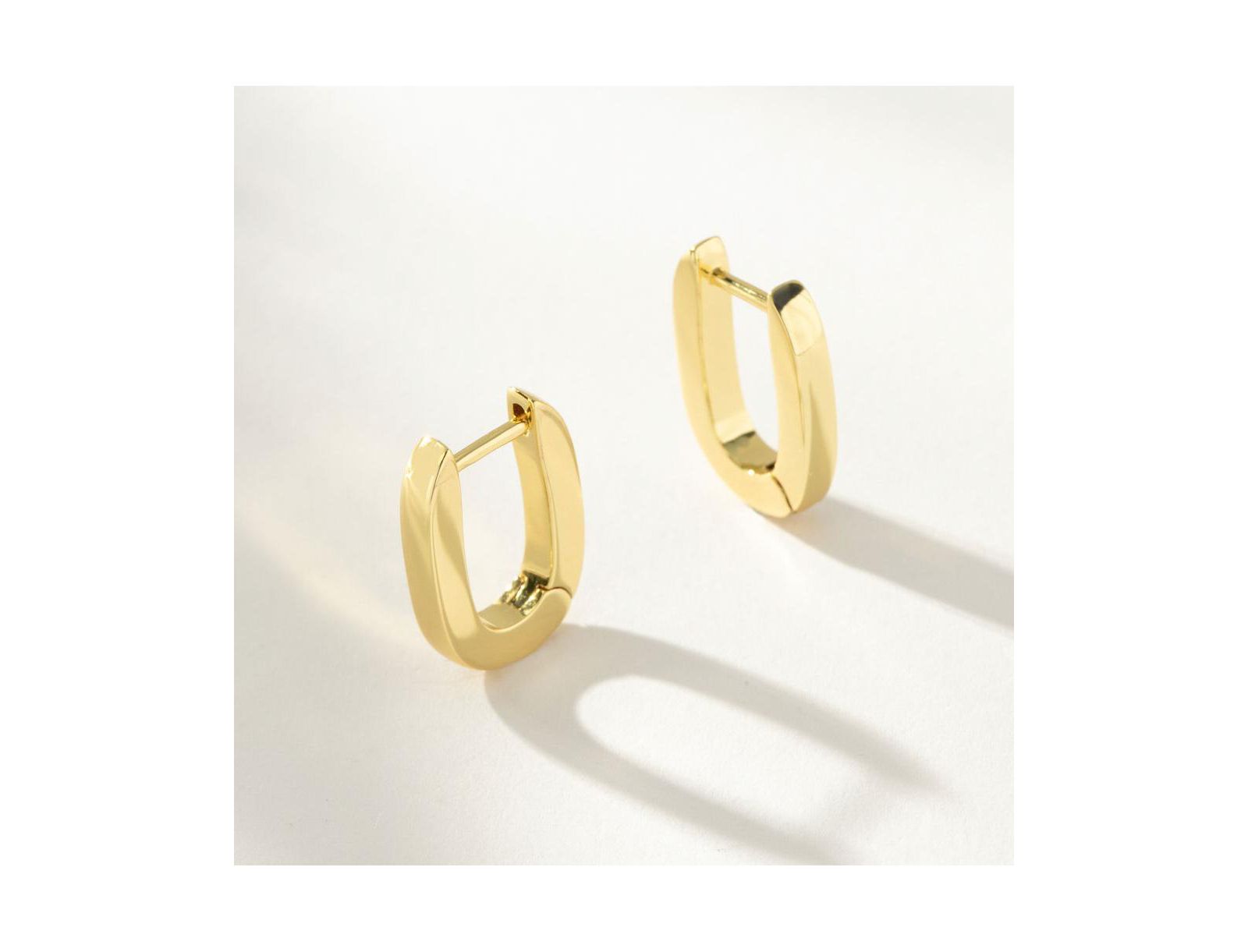 Золоченые серьги-кольца Uncommon James 14k Gold-Plated Oval Huggie Earrings