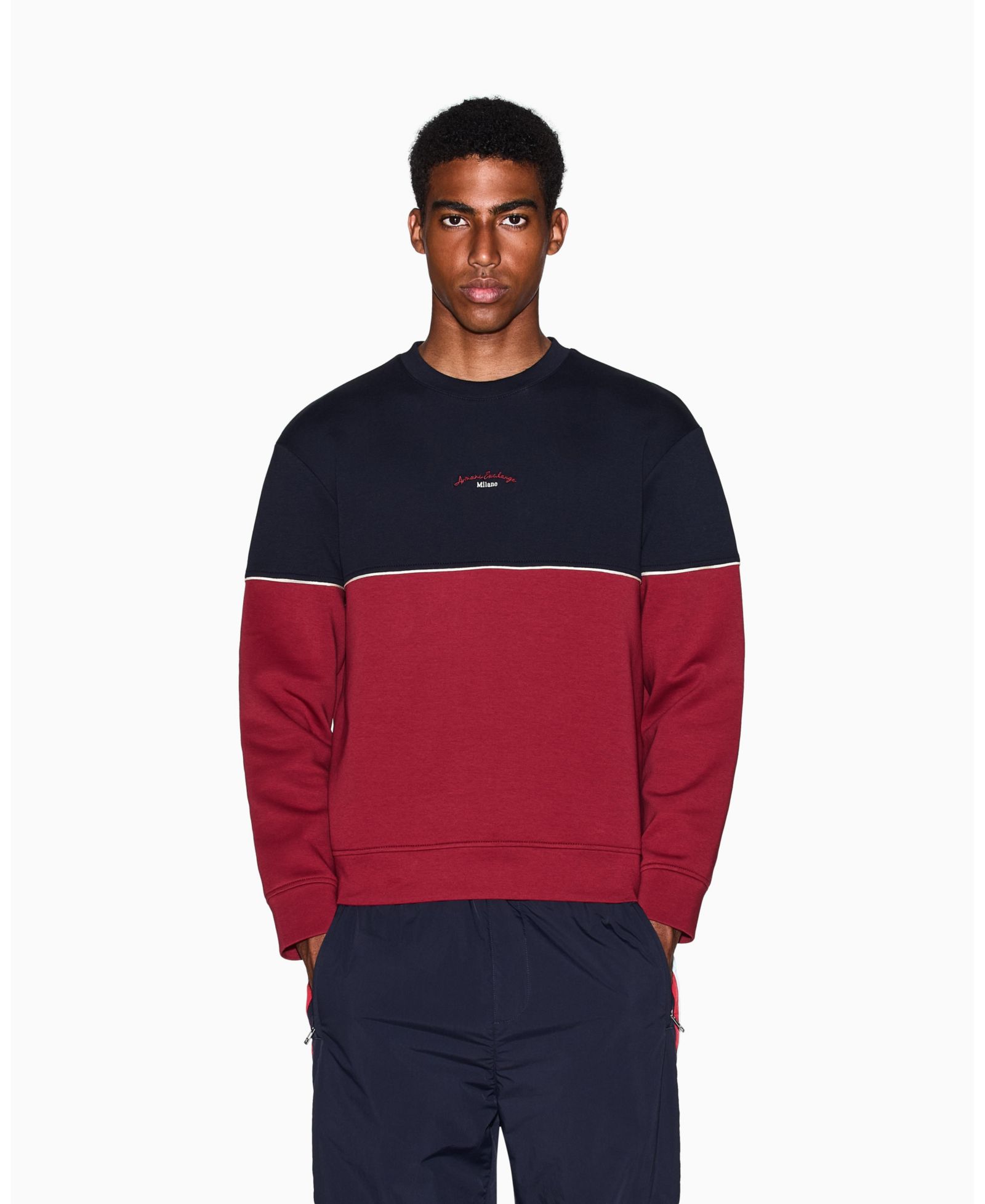 Мужской свитшот A|X Armani Exchange Color Block Embroidered Center Logo Crewneck