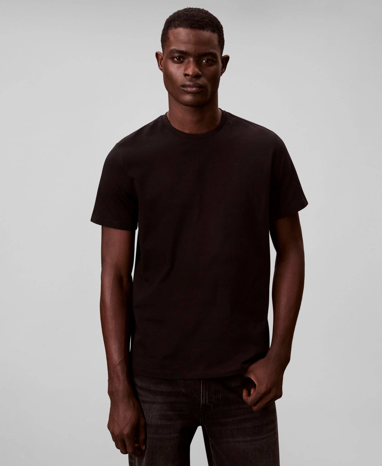 Calvin Klein Men's Solid Crewneck T-Shirt