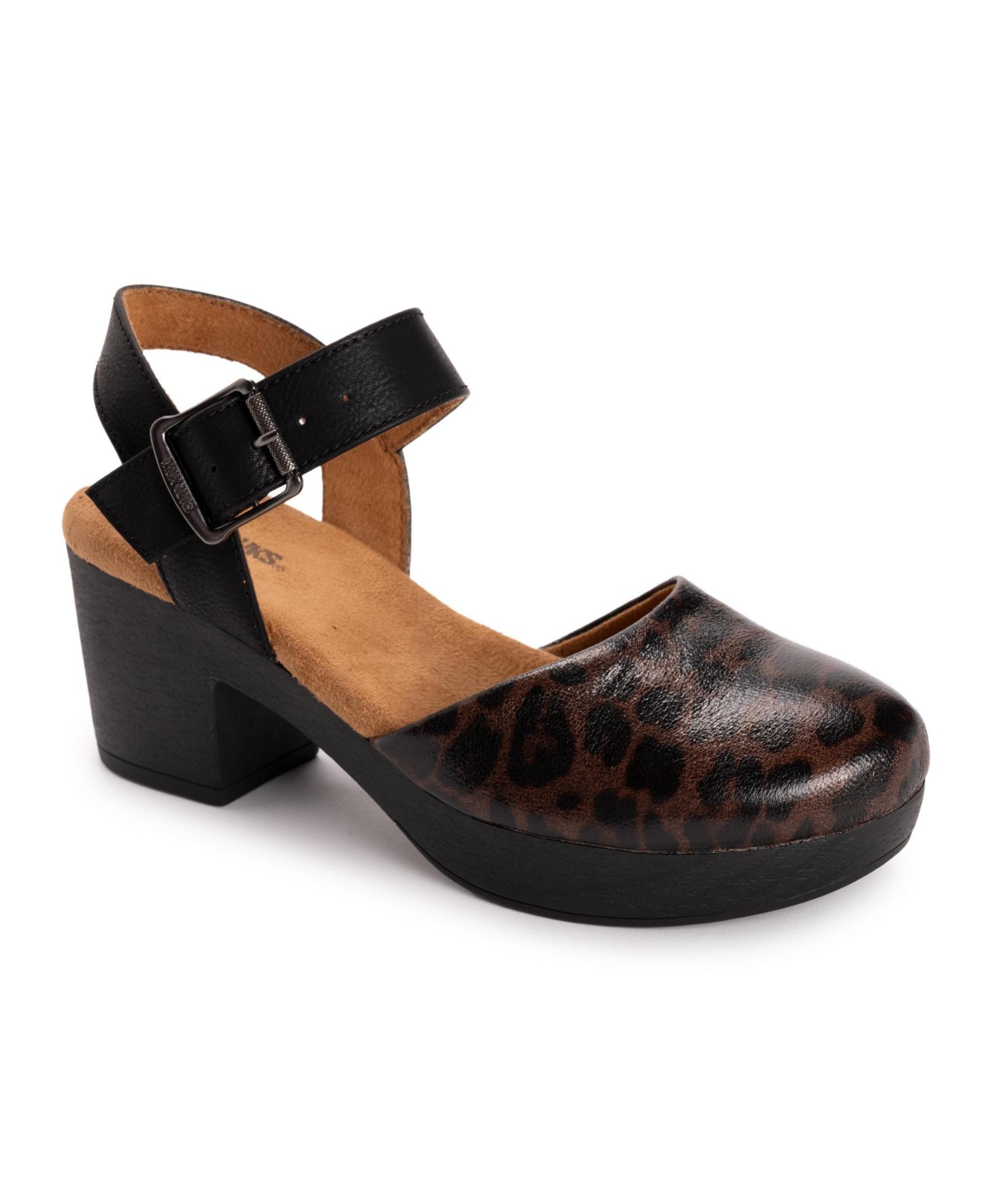 MUK LUKS Women's Merritt Closed Toe Quarter Strap Shoe
