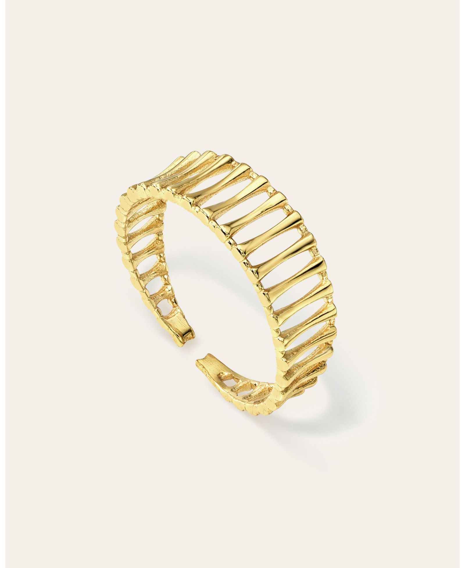 Open Ribbed Dome Ring
