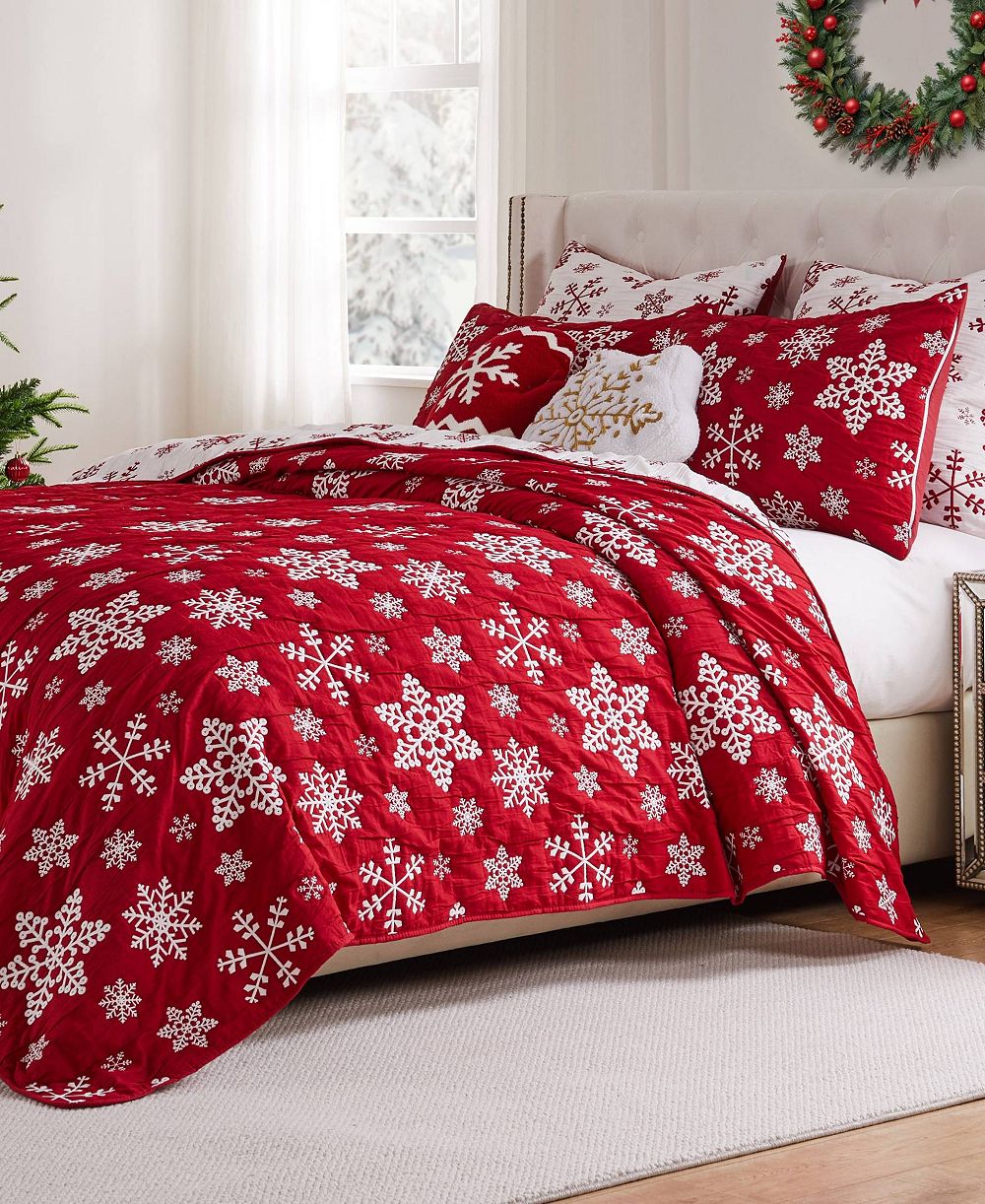 Greenland Home Fashions Snowflakes Holiday Matelassé 2-Pc. Coverlet Set, Twin