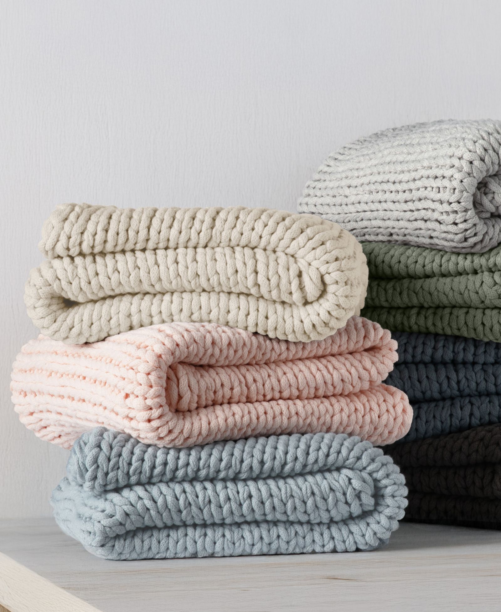 ienjoy Home Oversized Chunky Hand-knit Throw, 59" x 47"
