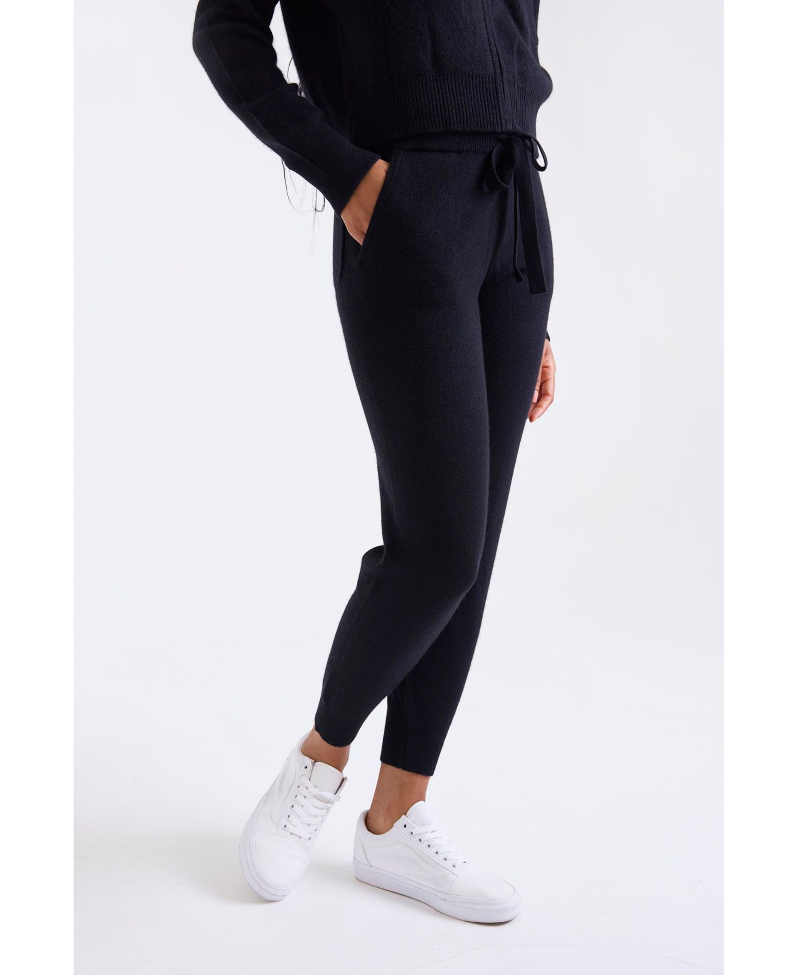 1982 Women's Milani 100% Cashmere Jogger