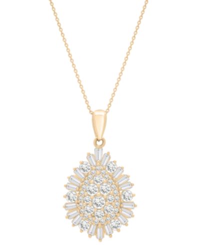 Колье Wrapped in Love Diamond Baguette & Round Cluster Pendant (1 ct. t.w.) в 14K желтом золоте