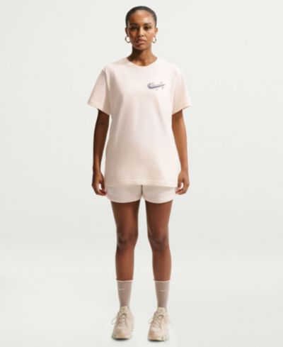 Nike Women's Sportswear Classic Oversized T-Shirt