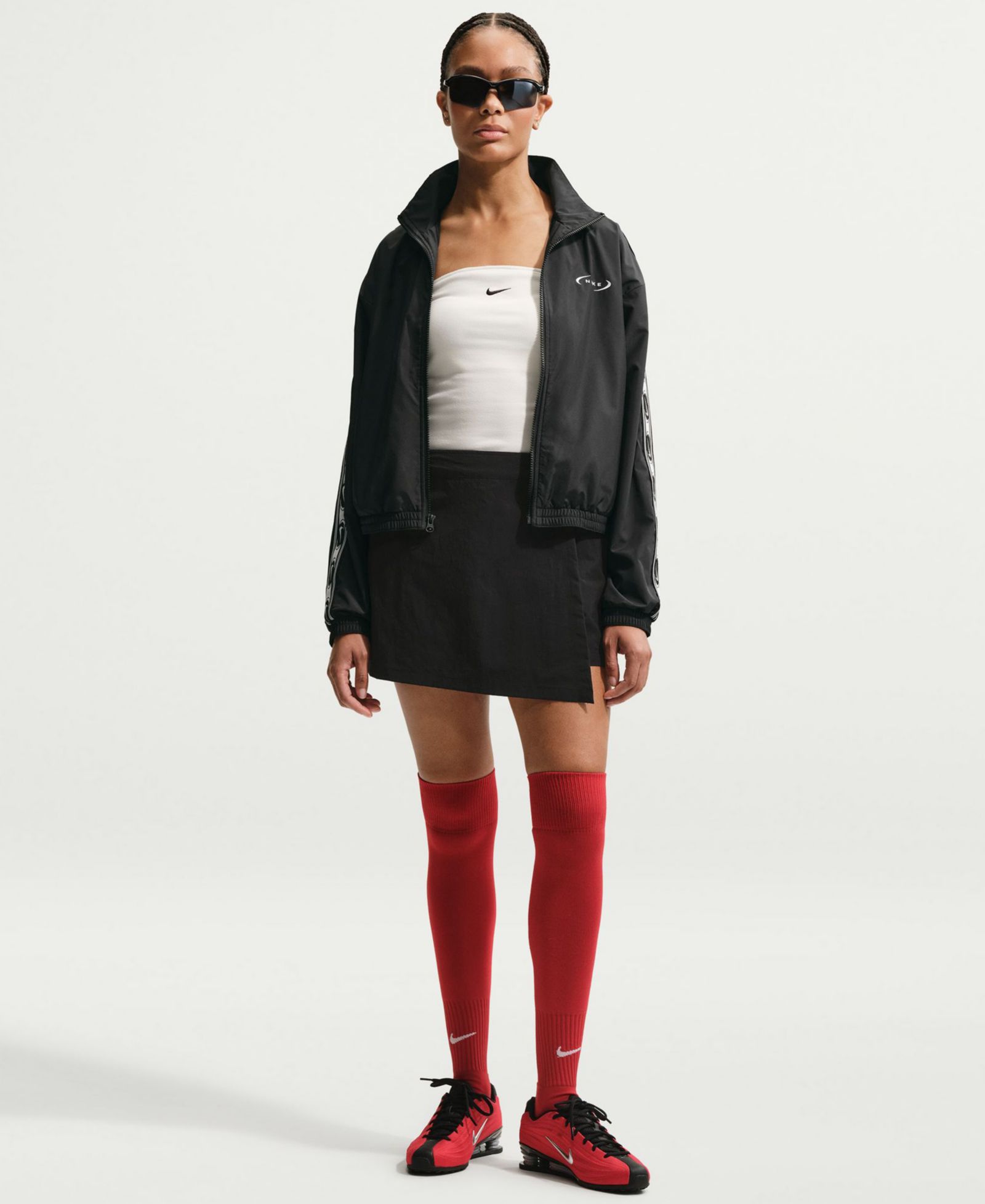 Nike Women's Loose Fit Zipper Front Mock Neck Jacket