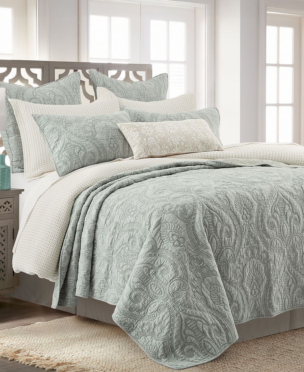 Levtex Home Helena Textured 3-Piece Quilt Set, King/California King