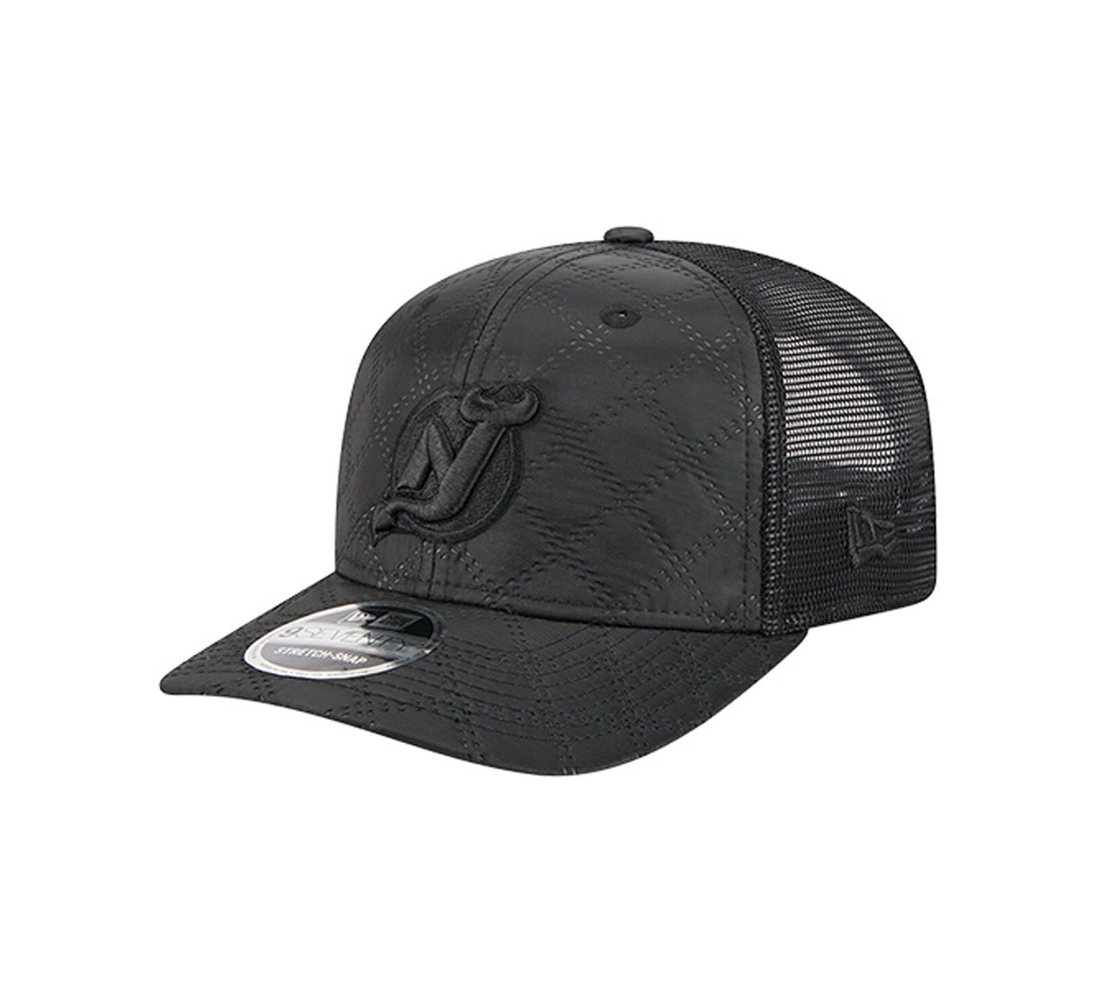 Мужская кепка-тракер New Era Black New Jersey Devils Quilted Nylon 9SEVENTY Adjustable