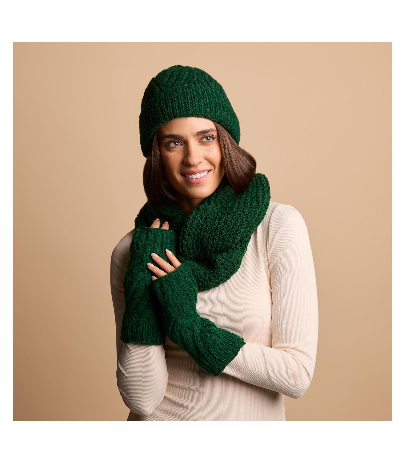 Feelgoodz Women s Artisan Hand-Knit Vienna Winter Wool Half Mitten