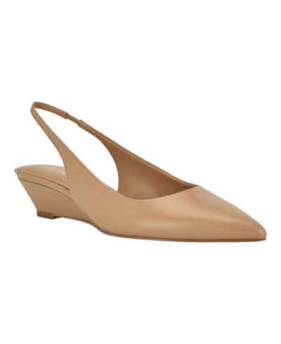 Женские туфли Calvin Klein Women's Mavalyn Tapered Low Wedge Slingback Pumps