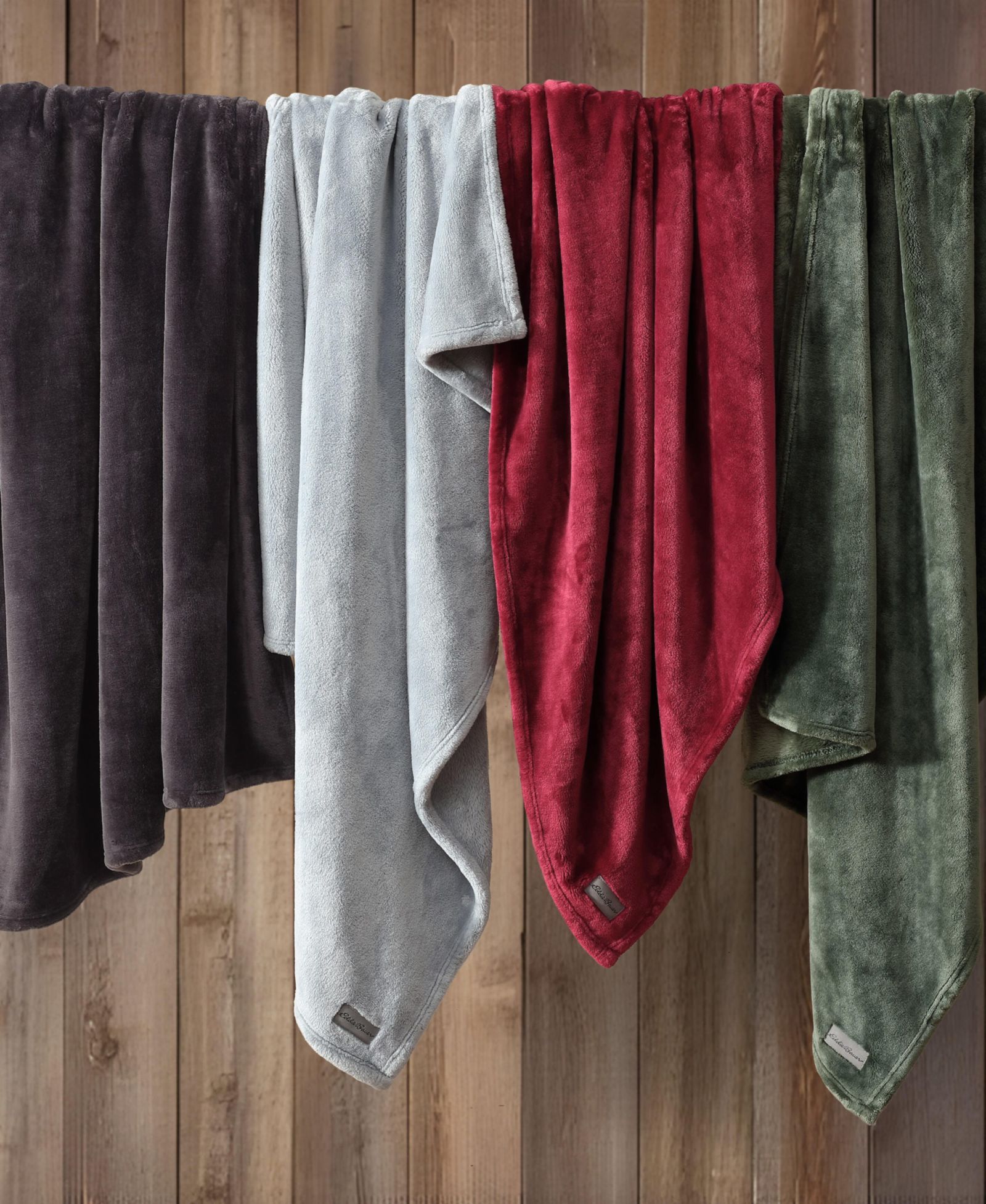 Плед Eddie Bauer Solid Ultra Lux Plush Reversible, 60" X 50"