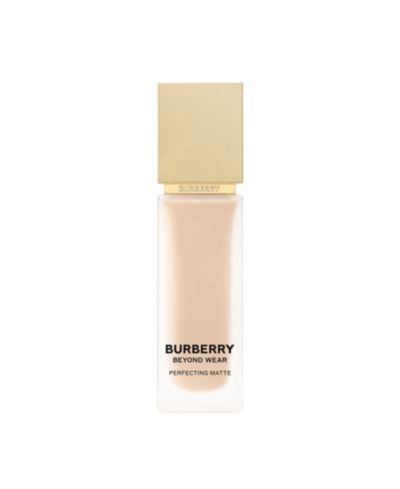 Тональный крем Burberry Beyond Wear Perfecting Matte, 1 oz.