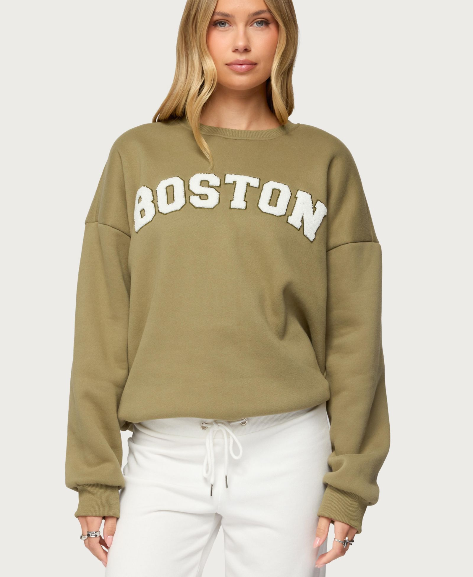 Женский свитшот Edikted Boston Girl