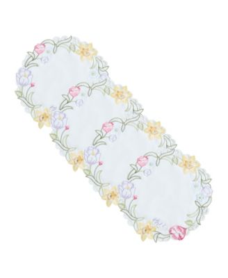 Elrene Daffodil Blooms Cutwork Round Placemats, Set of 4