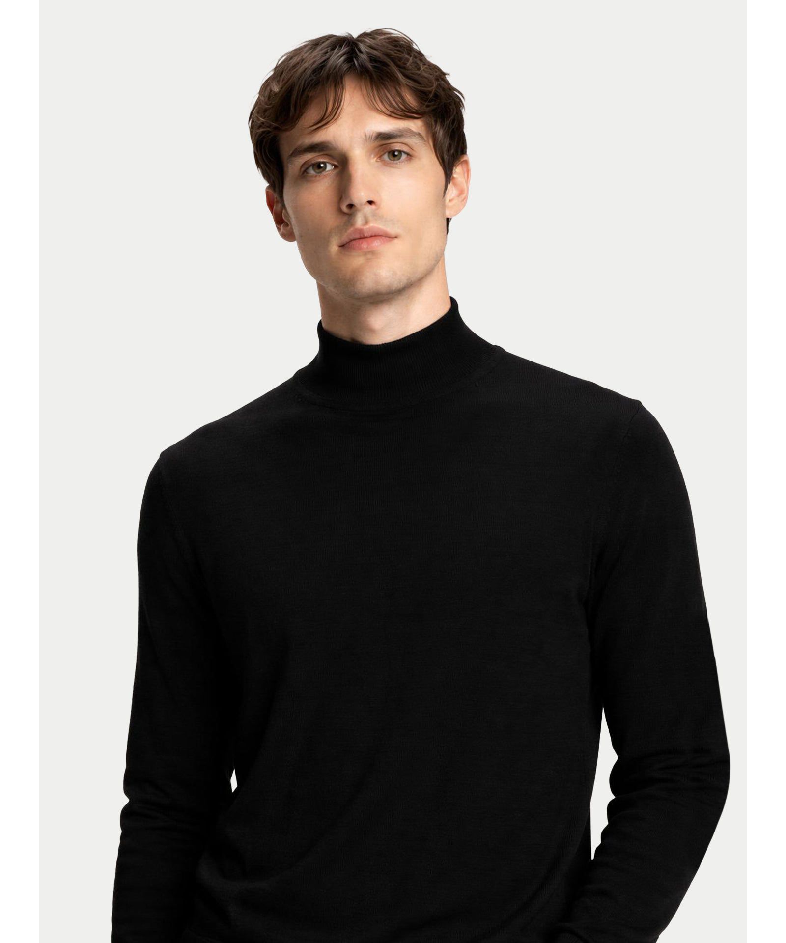 Gobi Cashmere Мужской джемпер из кашемира и шелка с высоким воротником