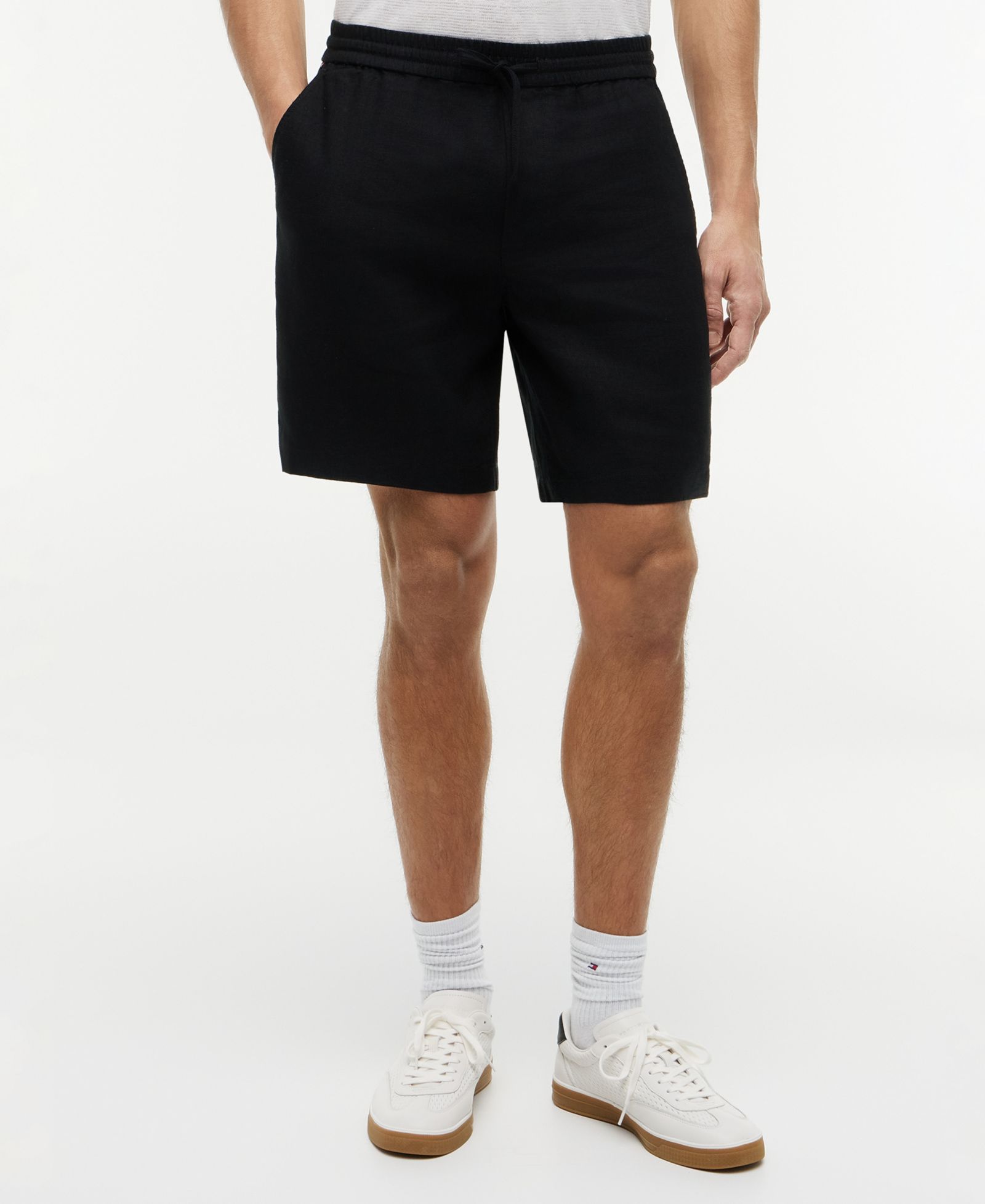 Tommy Hilfiger Men's 8" Regular-Fit Linen Shorts