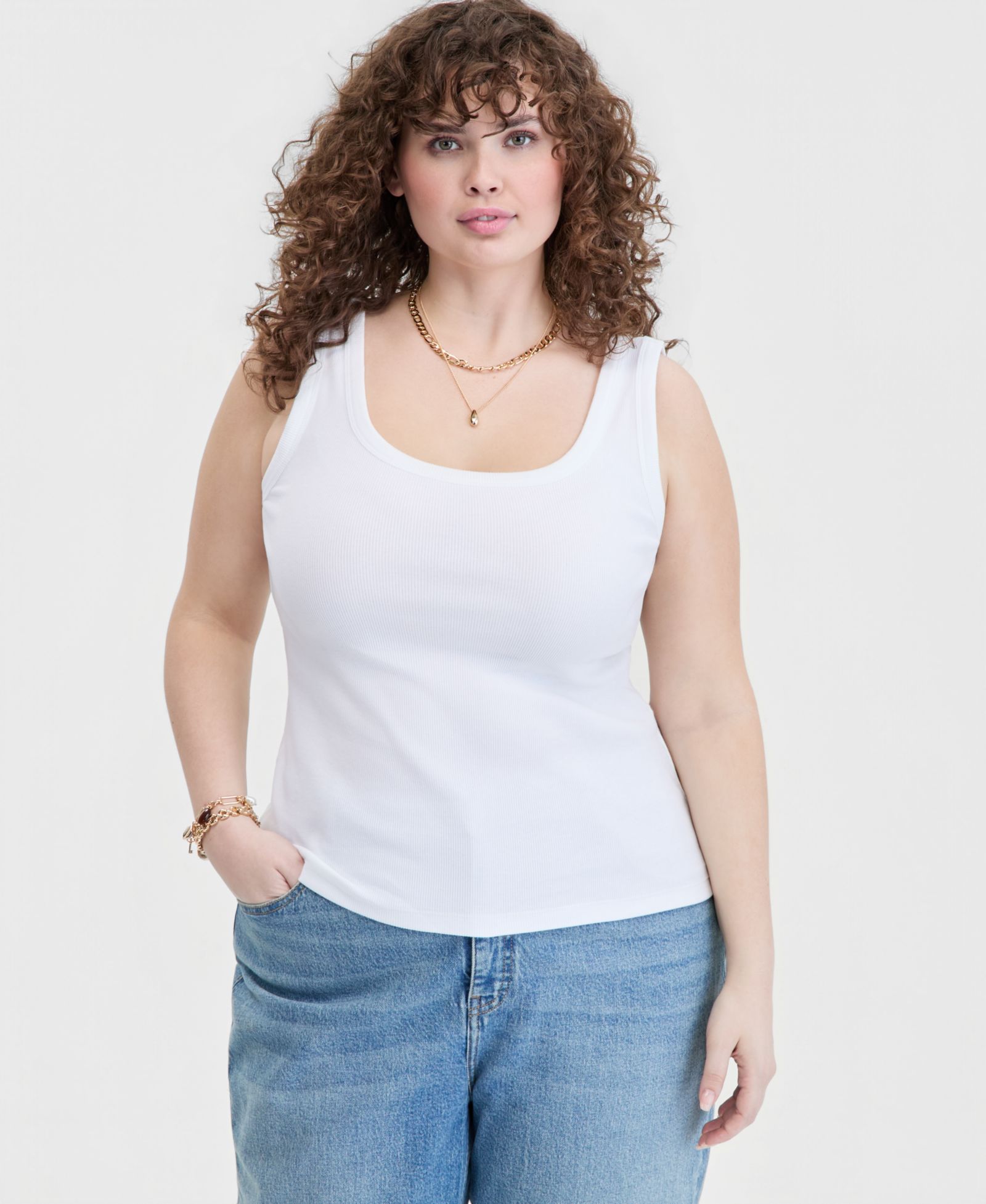 Топ On 34th Trendy Plus Size Double Scoop-Neck Tank