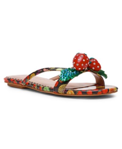 Женские босоножки Betsey Johnson Garrik Strawberry Strappy Flat