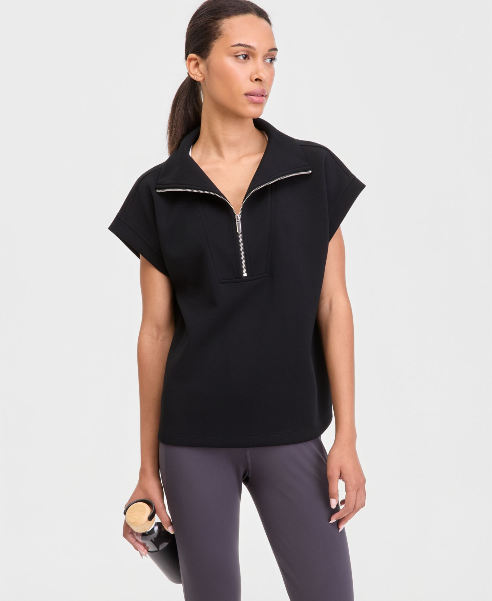 Женский топ ID Ideology Quarter-Zip Cap Sleeve