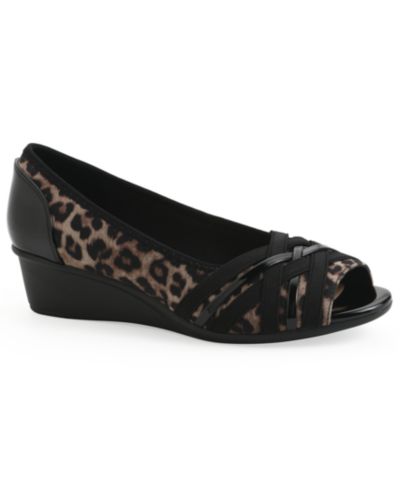 Tan Leopard Nylon