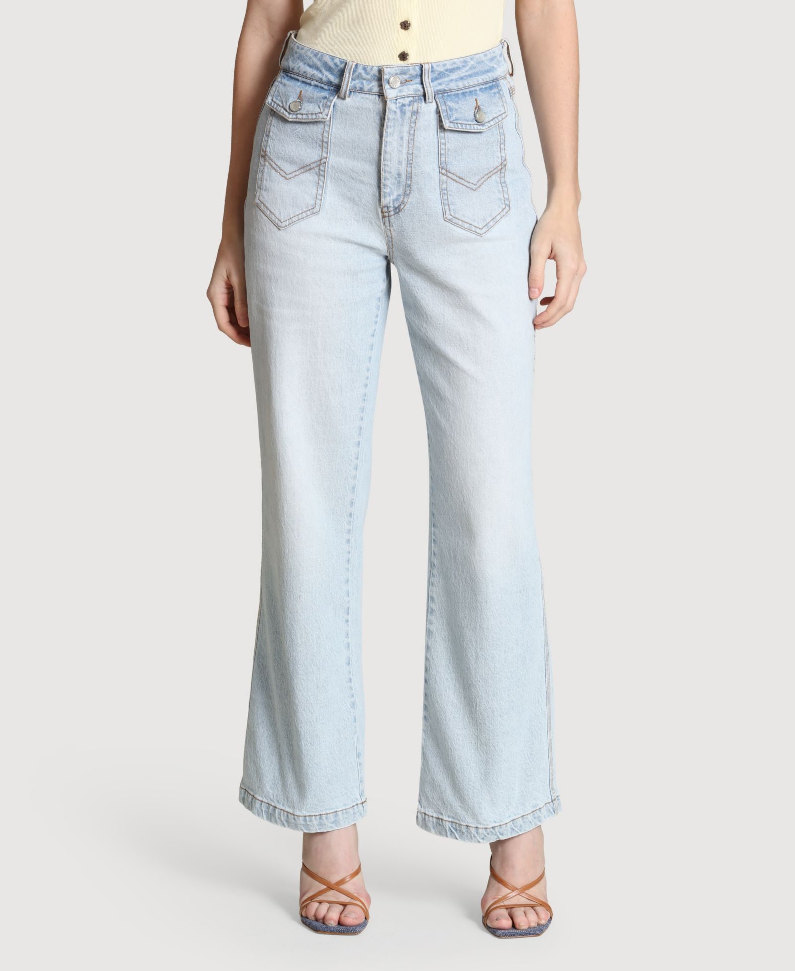 Avec Les Filles Women's Flare Leg Patch Pocket Jeans