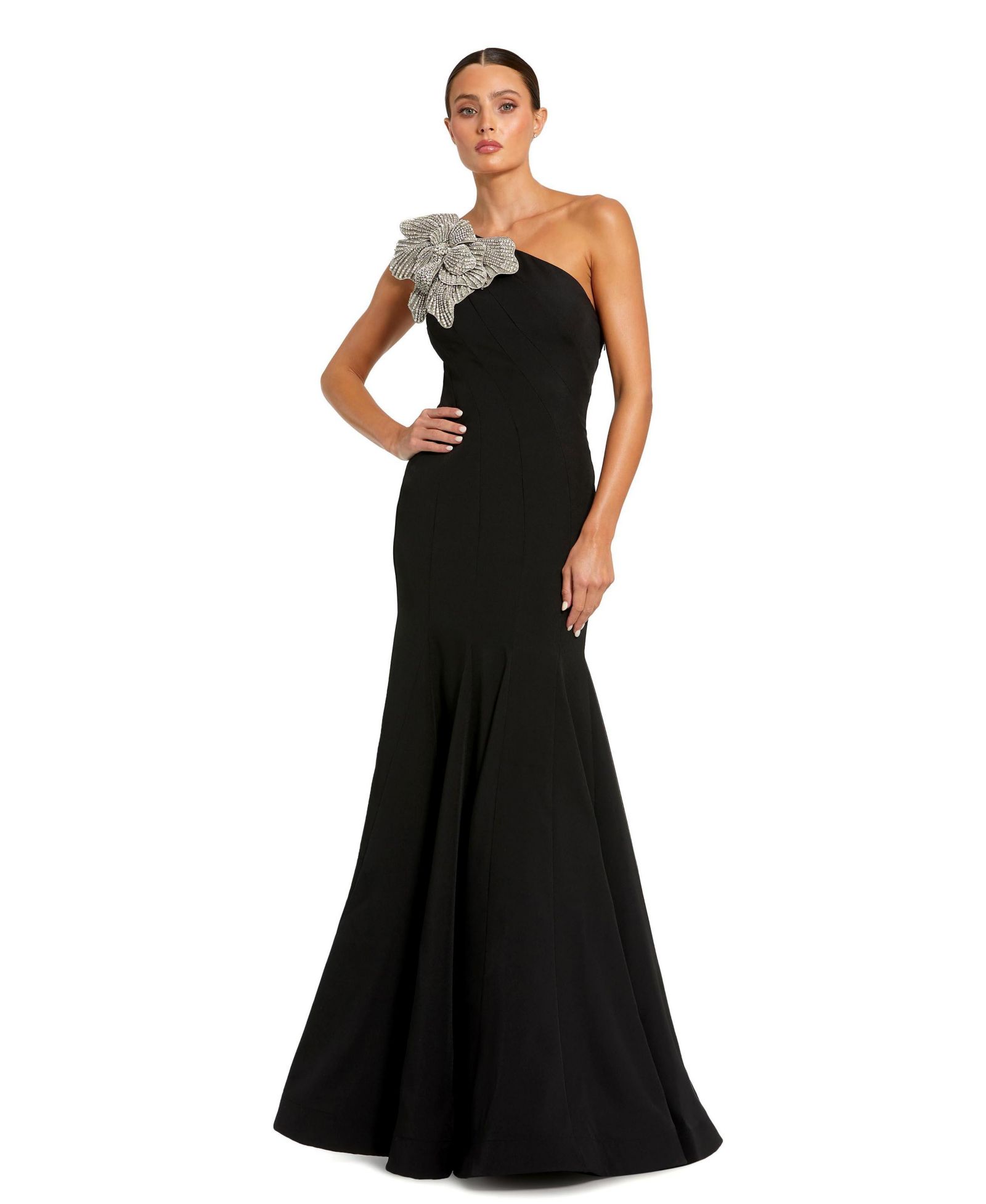 Вечернее платье Mac Duggal Petite Crepe с открытым плечом и цветочным декором