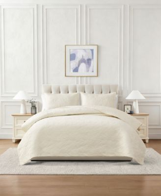 Chelsea Loft Pinsonic Floral Embossed 2-Piece Quilt Set, Twin