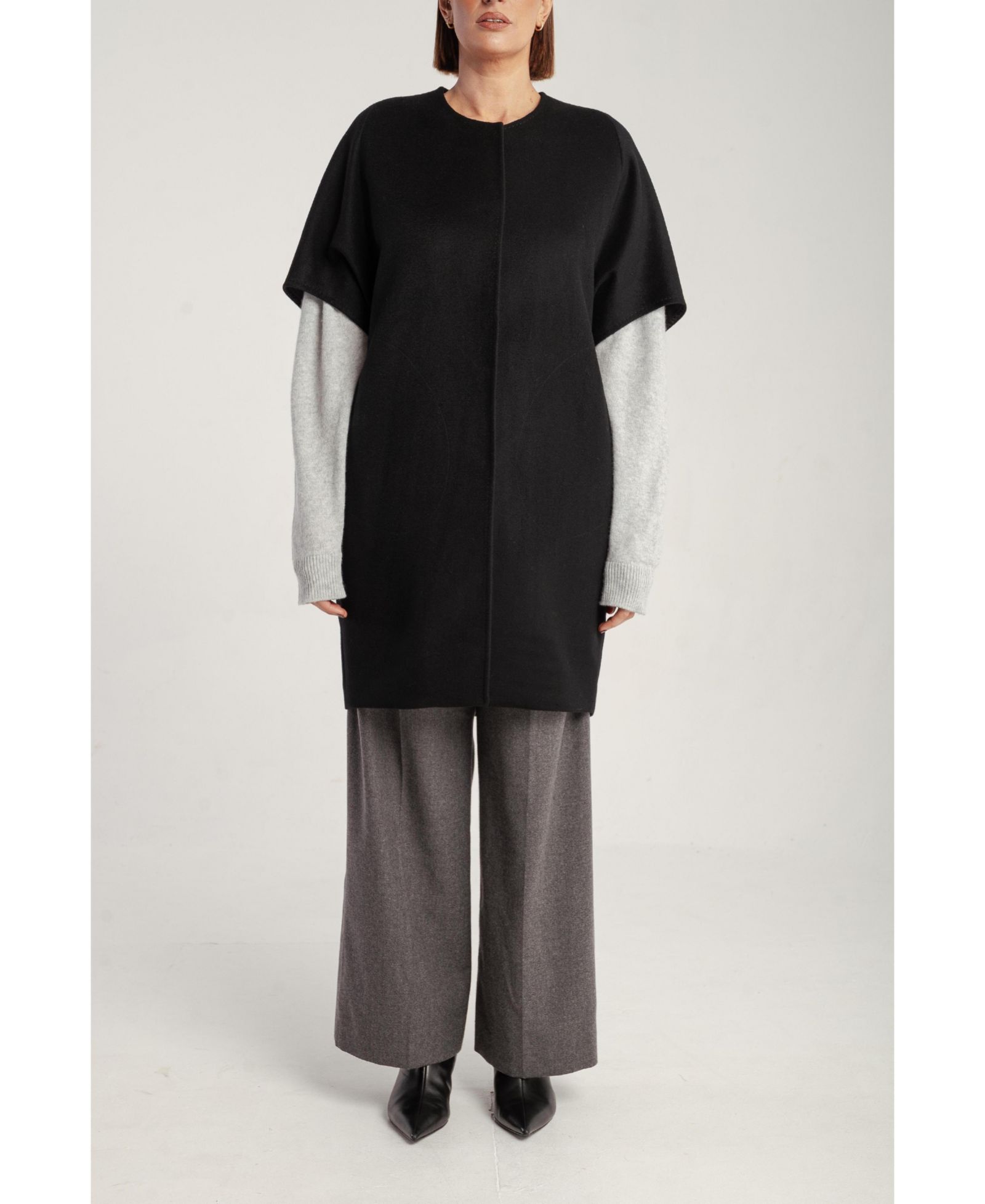 1982 Women's Cashmere Short Sleeve Crew Neck Coat