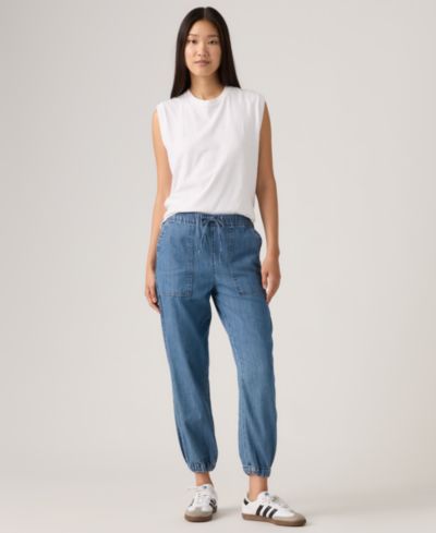 Levi's Women's Essential Mid-Rise Jogger Pants