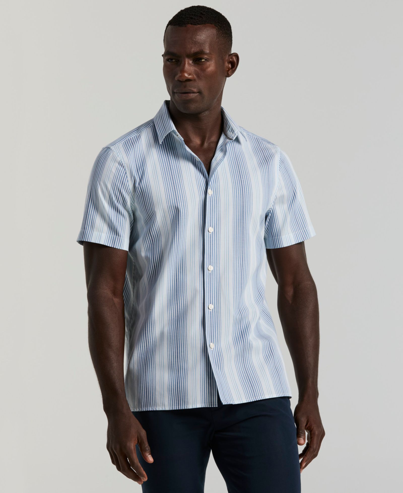 Perry Ellis Men's Variegated Stripe Short-Sleeve Shirt