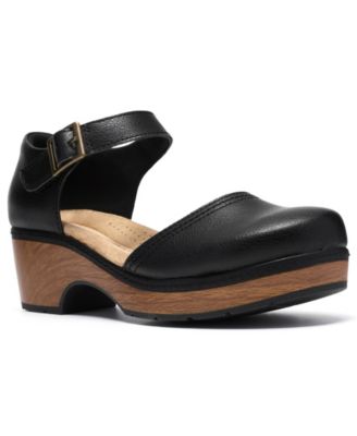 Clarks Women's Paizlee Leah Buckle Clogs